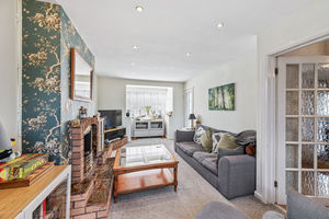 Lounge- click for photo gallery